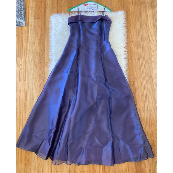 Night Way purple taffeta full length gown - Picture 12 of 13
